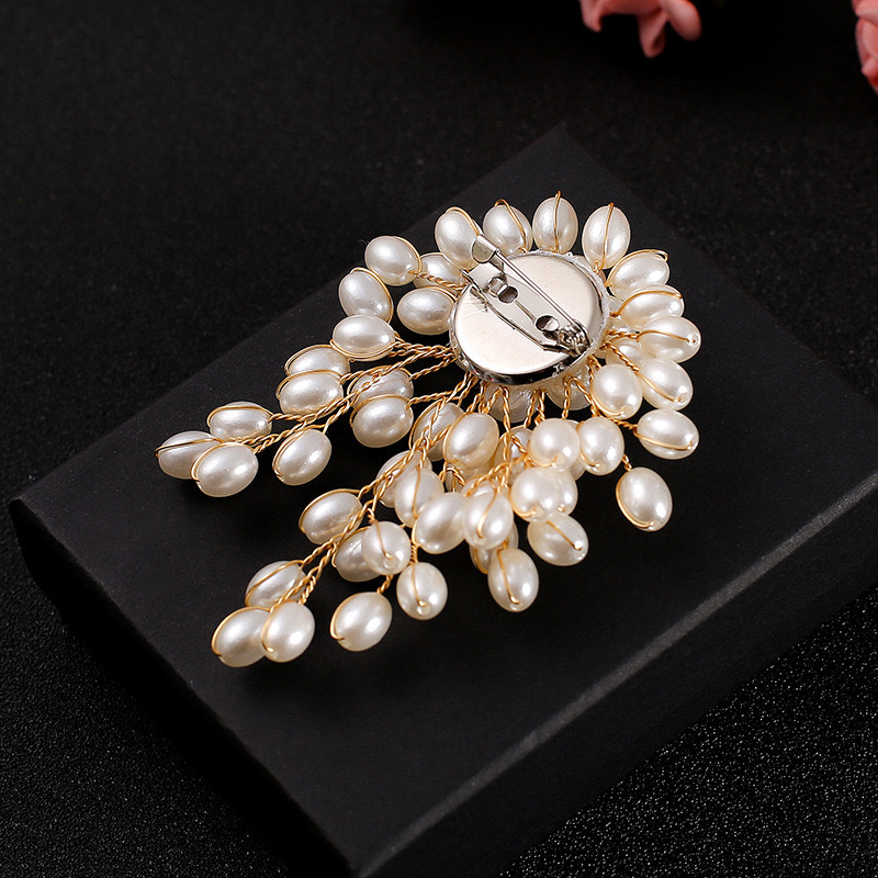 Pearls Brooch for Elegant Wome - Suit Supply Wedding Party 评论和价格