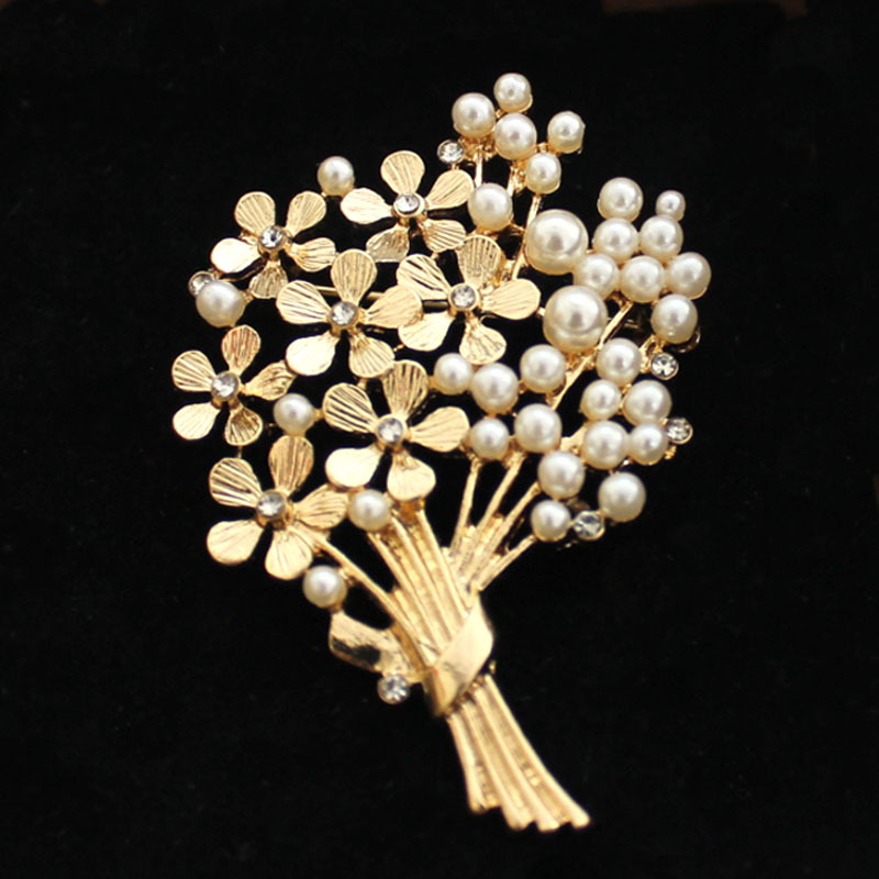 Ladies Delicate Bouquet Pearl  - Suit Supply Wedding Party 评论和价格